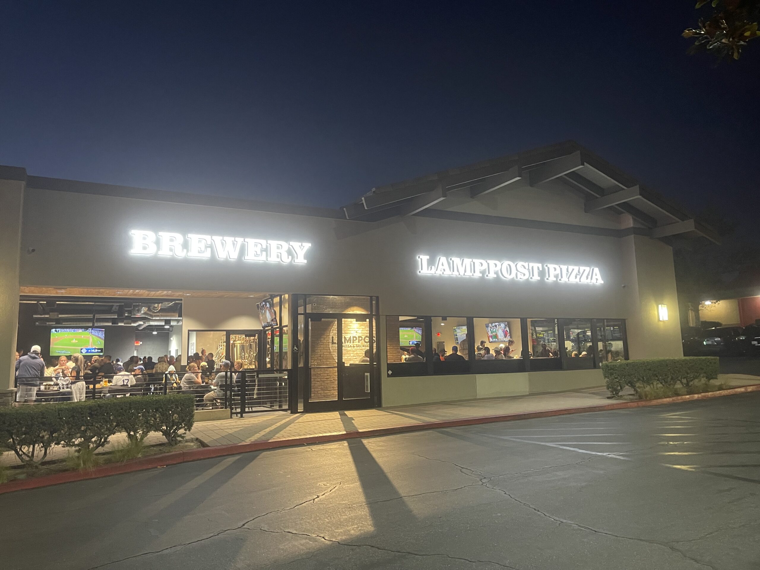 Lamppost Pizza & Brewery