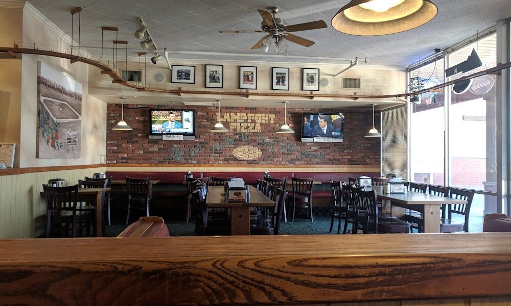 Lamppost Pizza – Orange