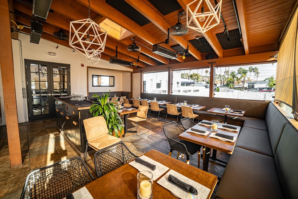 Parlor, Woodfire Kitchen & Cocktails