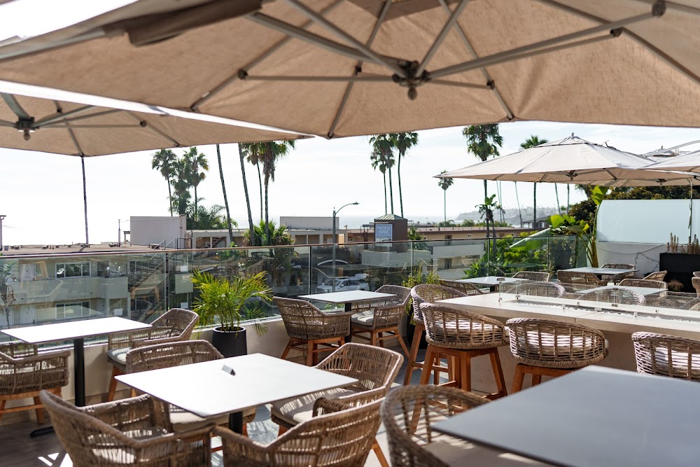 Q Terrace Restaurant and Bar