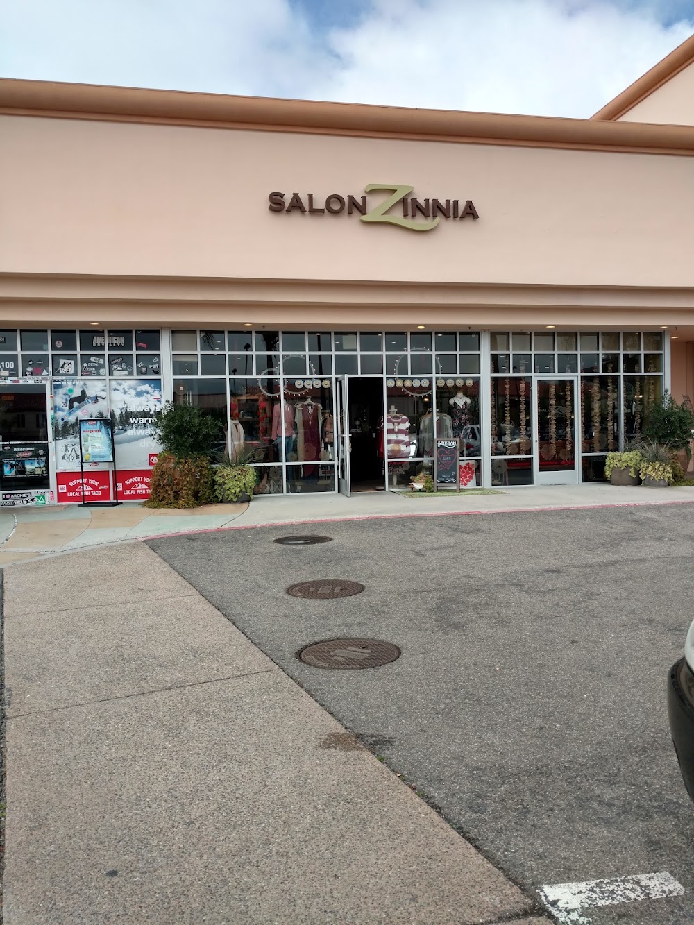 Salon Zinnia